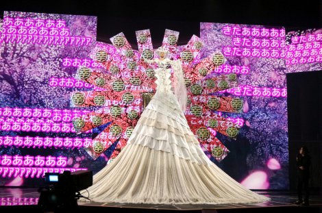【紅白】小林幸子が歌ったボカロ曲「千本桜」とは？巨大衣装「メガ幸子」が降臨