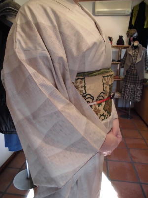 伊豆高原　ギャラリー　ショップ　ギャラリーぶなの木着物１